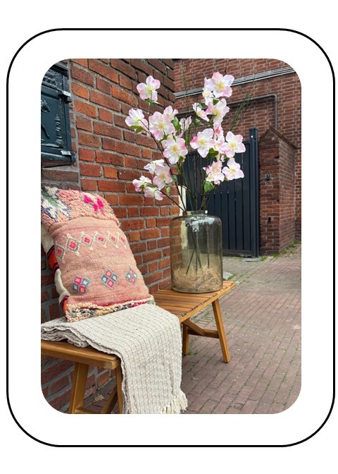 Vaas Caledon met Bloesem compleet
